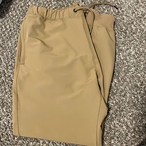 Men’s Abercrombie joggers never worn
